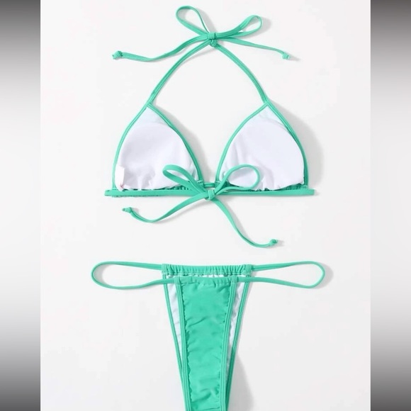 Bikini - Picture 2 of 2